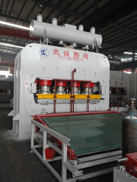 雙貼面熱壓機(1200T-1600T) 4*8尺、4*9尺、5*8尺